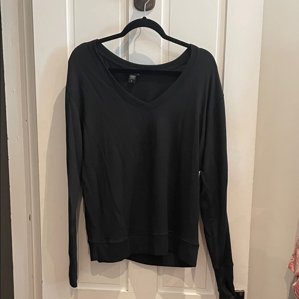 Athleta Black V-Neck Long Sleeve Top
